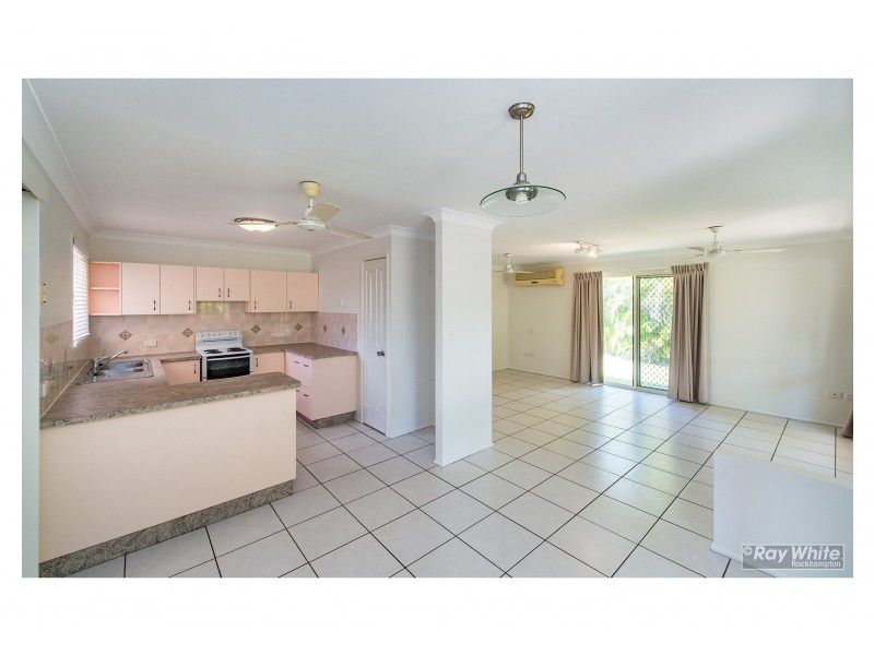 9 Banksia Place, Kawana QLD 4701