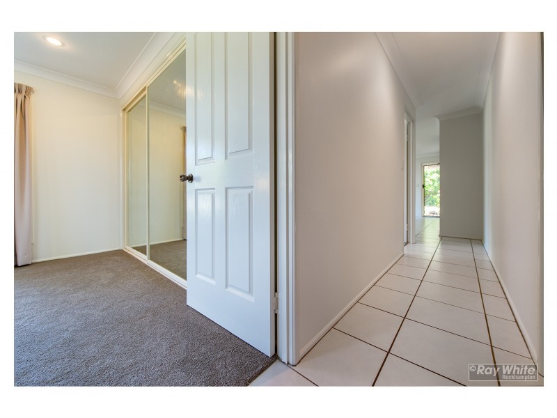 9 Banksia Place, Kawana QLD 4701