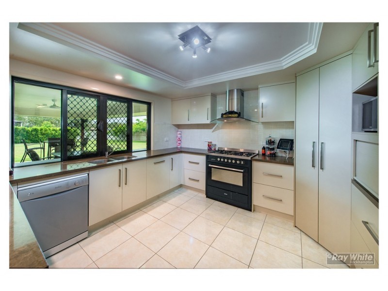 11 Argyle Avenue, Rockyview QLD 4701