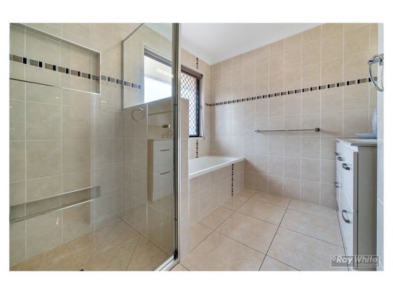 11 Argyle Avenue, Rockyview QLD 4701