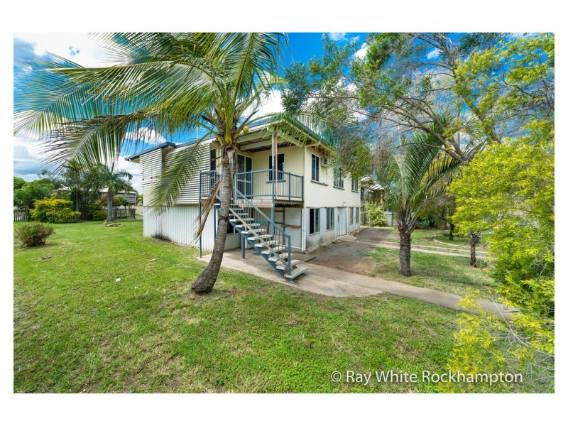 46 Park Street, Park Avenue QLD 4701