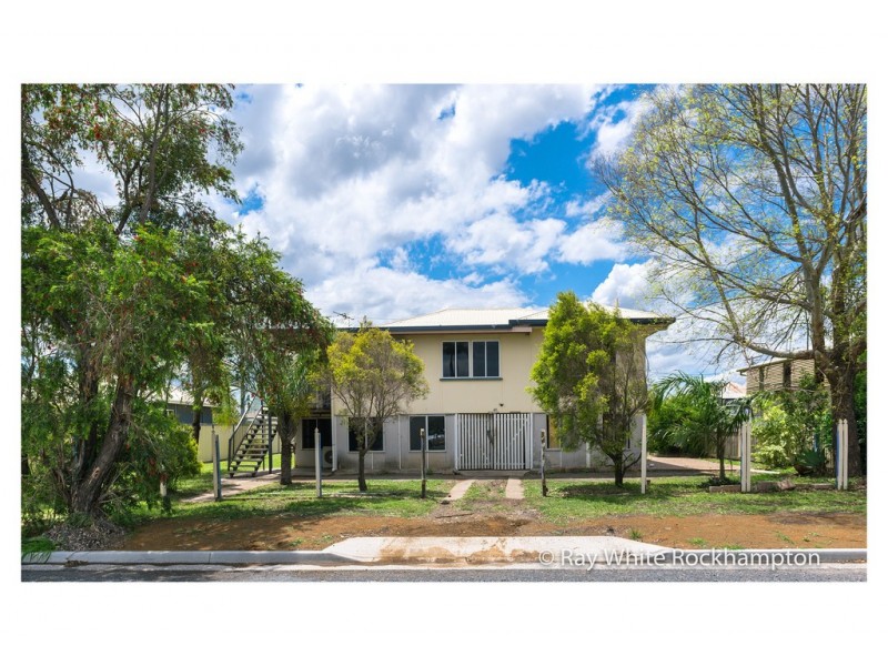 46 Park Street, Park Avenue QLD 4701