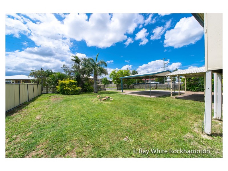 46 Park Street, Park Avenue QLD 4701