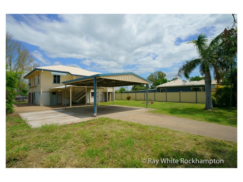46 Park Street, Park Avenue QLD 4701