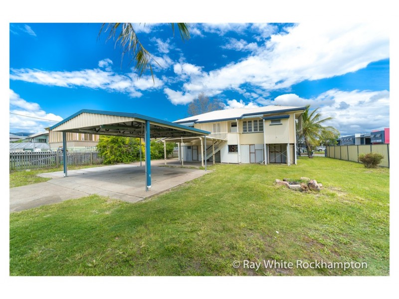 46 Park Street, Park Avenue QLD 4701