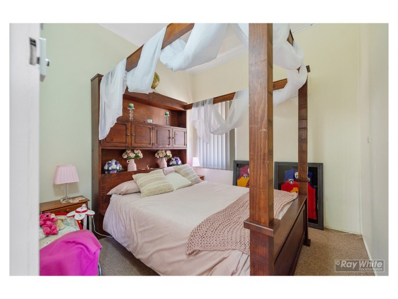 23A Main Street, Park Avenue QLD 4701