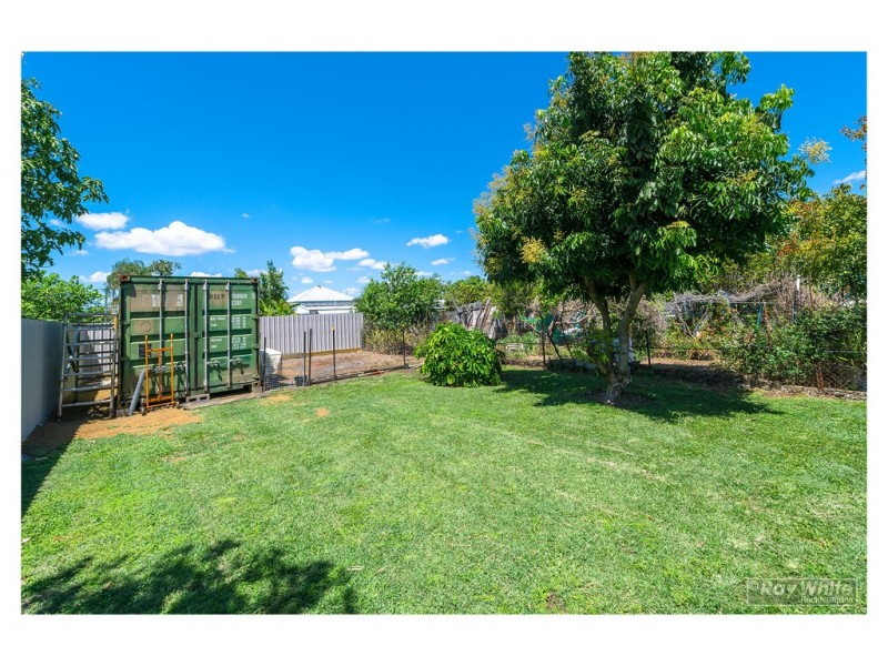 23A Main Street, Park Avenue QLD 4701