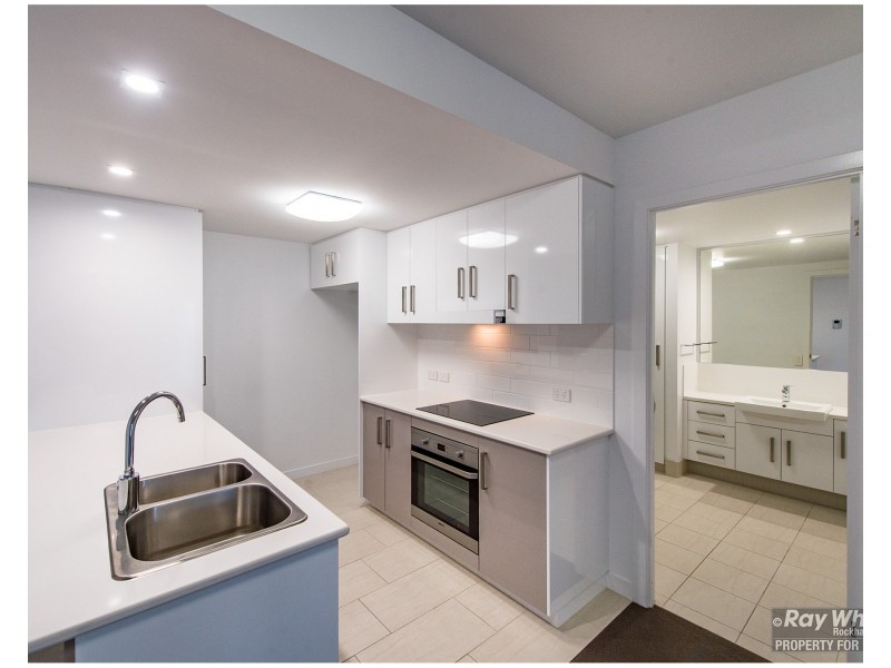 202/2-4 Victoria Parade, Rockhampton City QLD 4700