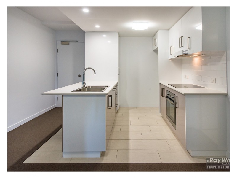 202/2-4 Victoria Parade, Rockhampton City QLD 4700