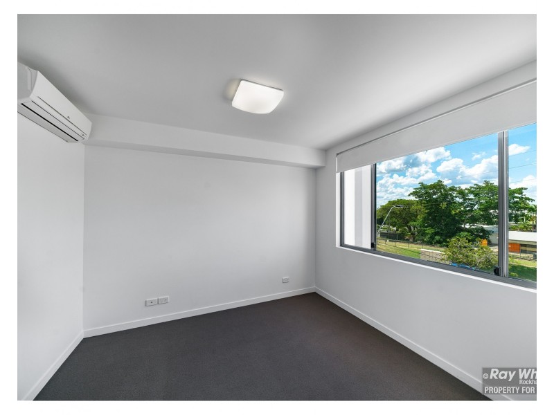 202/2-4 Victoria Parade, Rockhampton City QLD 4700