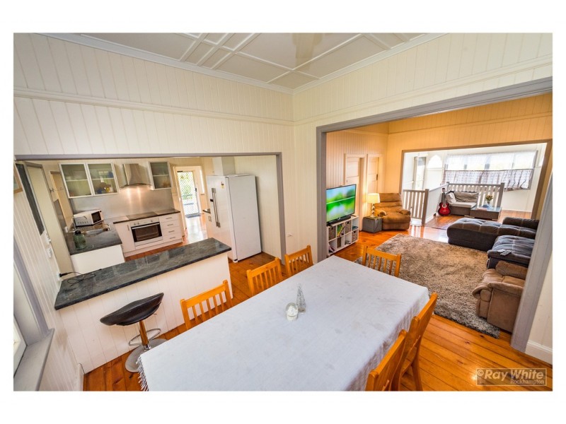 26 Cousins Street, The Range QLD 4700