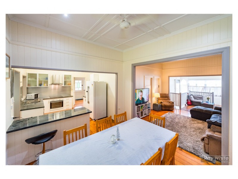 26 Cousins Street, The Range QLD 4700