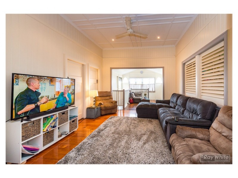 26 Cousins Street, The Range QLD 4700