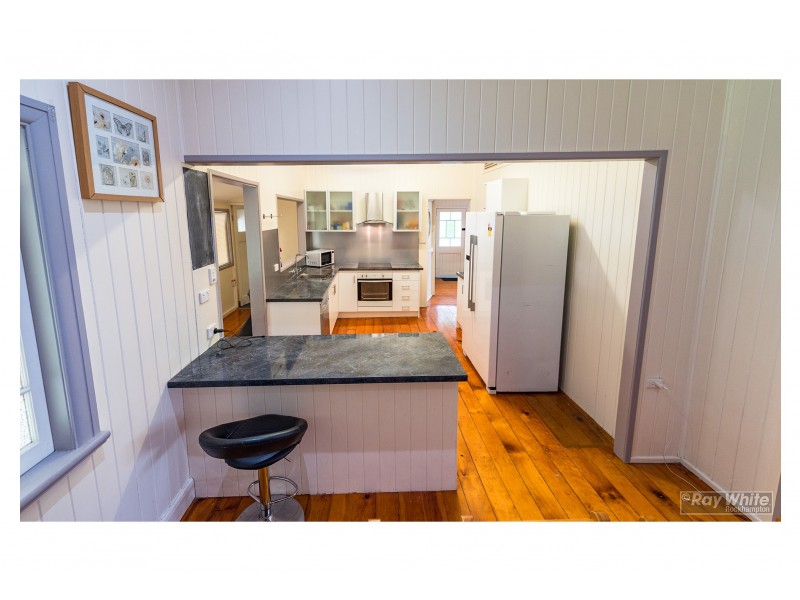 26 Cousins Street, The Range QLD 4700