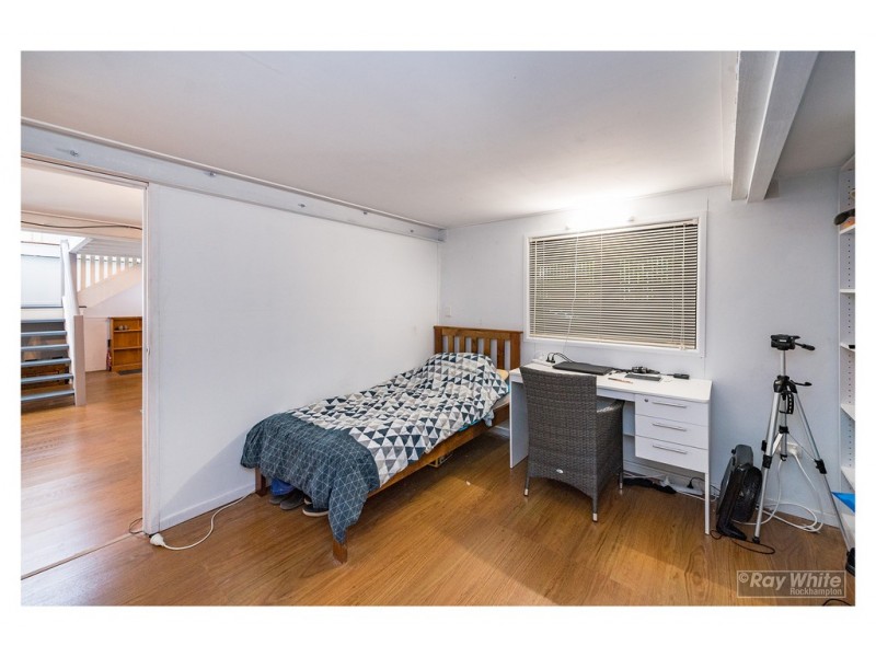 26 Cousins Street, The Range QLD 4700