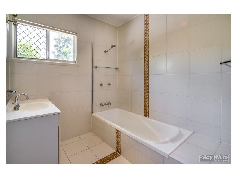 238 Flowers Avenue, Frenchville QLD 4701