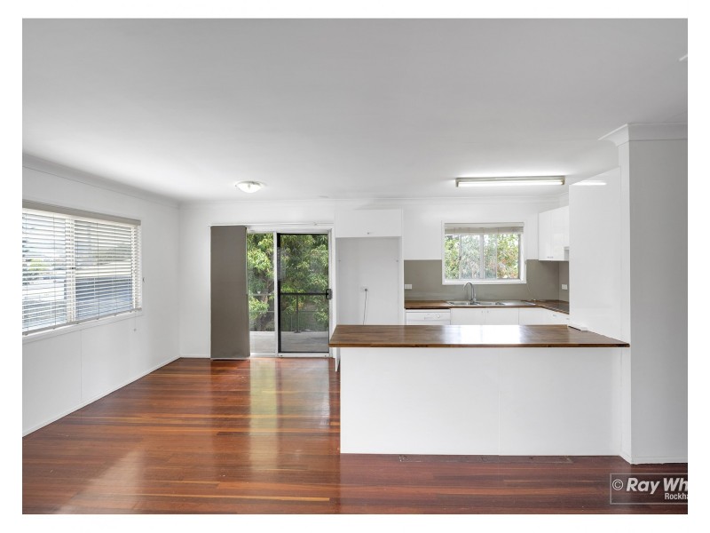 25A Main Street, Park Avenue QLD 4701