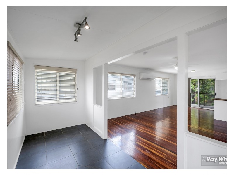 25A Main Street, Park Avenue QLD 4701