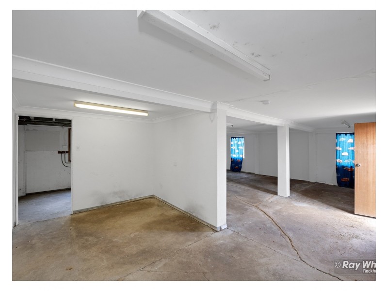 25A Main Street, Park Avenue QLD 4701