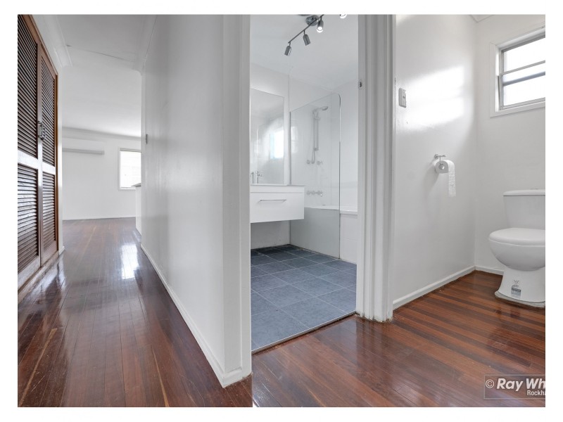 25A Main Street, Park Avenue QLD 4701