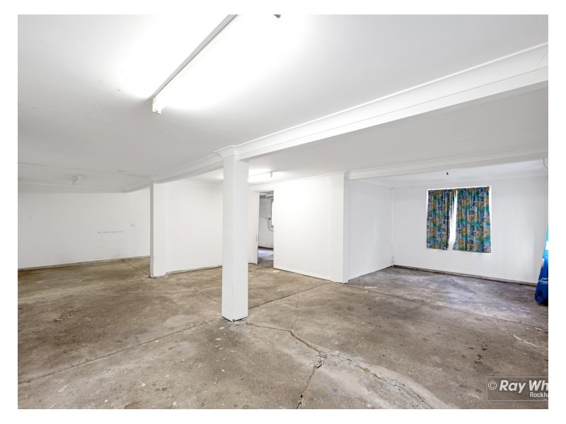 25A Main Street, Park Avenue QLD 4701