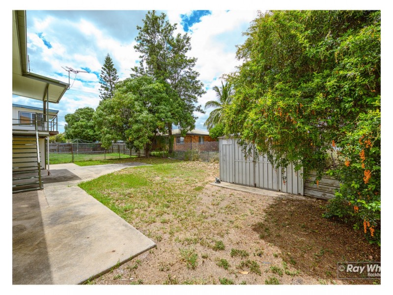 25A Main Street, Park Avenue QLD 4701