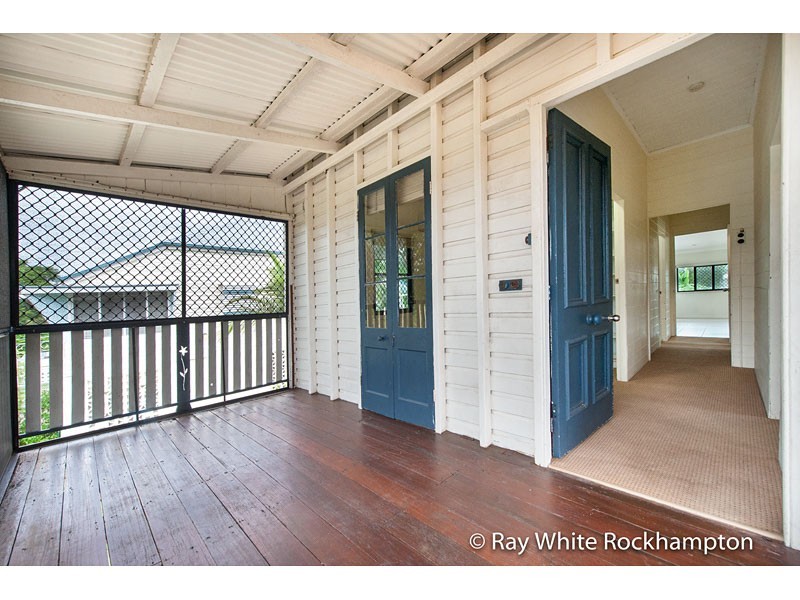 12 Lucas Street, Berserker QLD 4701