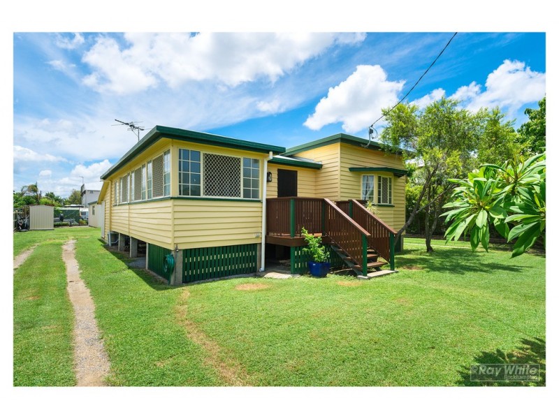 11 Face Street, Park Avenue QLD 4701