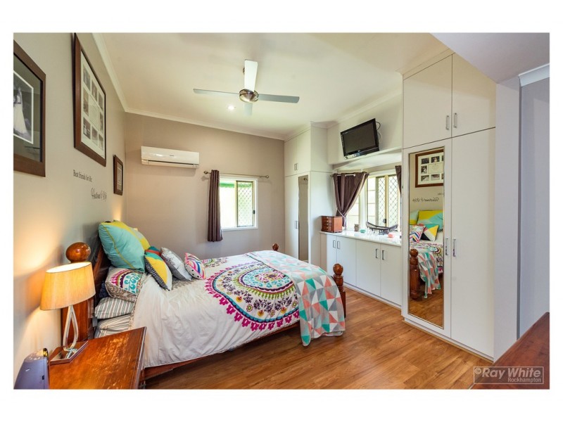 11 Face Street, Park Avenue QLD 4701