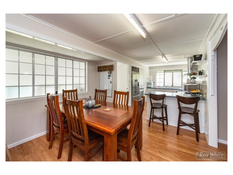 11 Face Street, Park Avenue QLD 4701