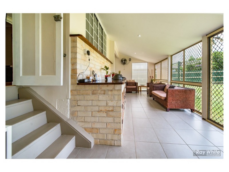 11 Face Street, Park Avenue QLD 4701