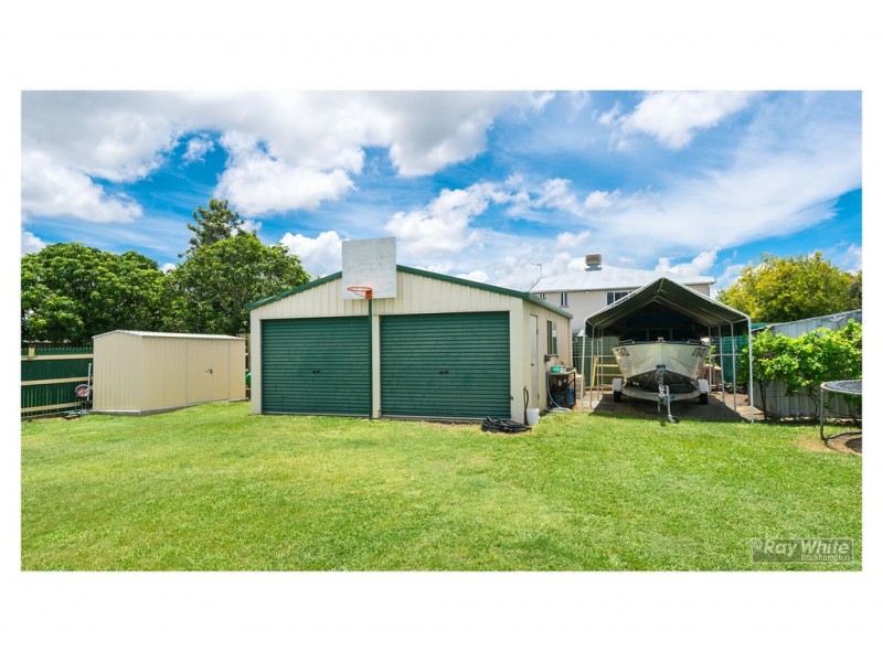 11 Face Street, Park Avenue QLD 4701