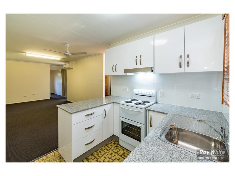 2/63 Dee Street, Koongal QLD 4701