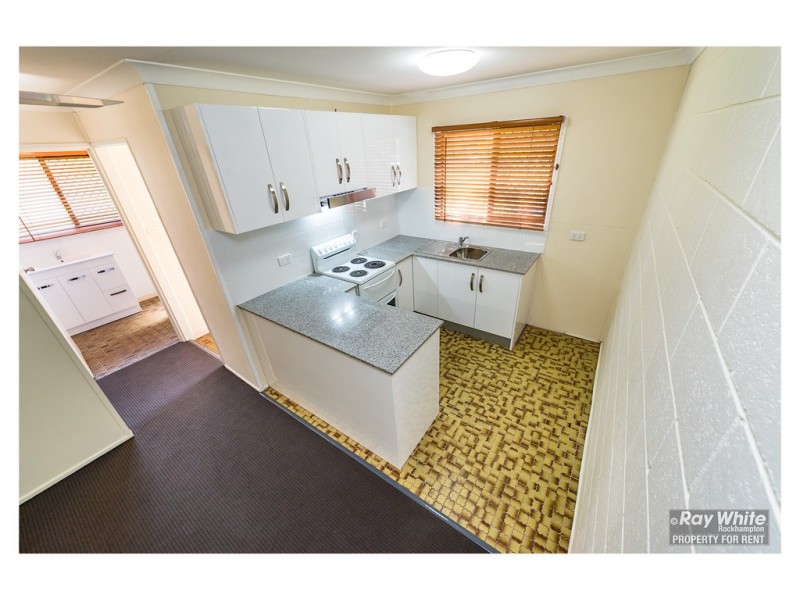 2/63 Dee Street, Koongal QLD 4701