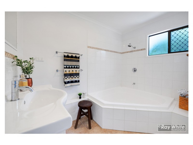 351 Lawrence Avenue, Frenchville QLD 4701