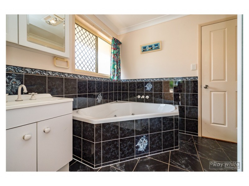 9 O’Donnell Place, Emu Park QLD 4710