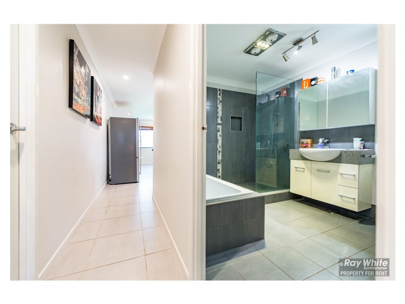 80 Sheehy Street, Park Avenue QLD 4701