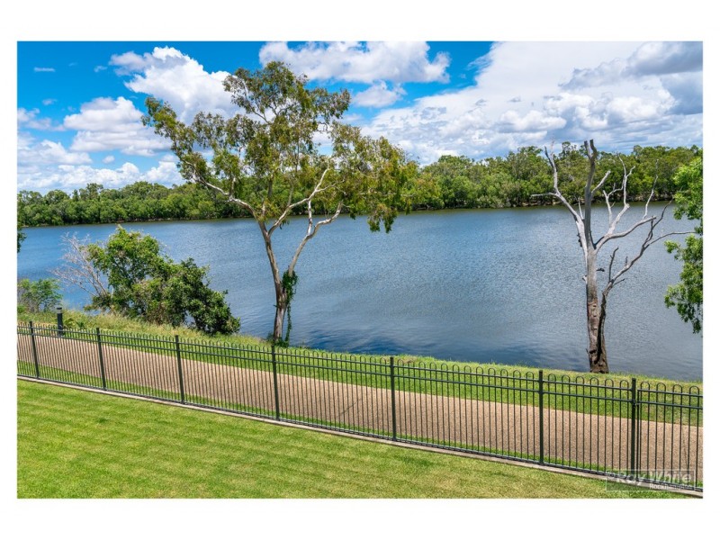 107 Larcombe Street, Kawana QLD 4701