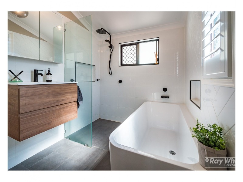 85 Lion Creek Road, Wandal QLD 4700