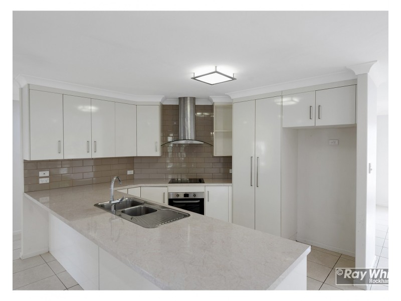 7 Rosella Drive, Gracemere QLD 4702