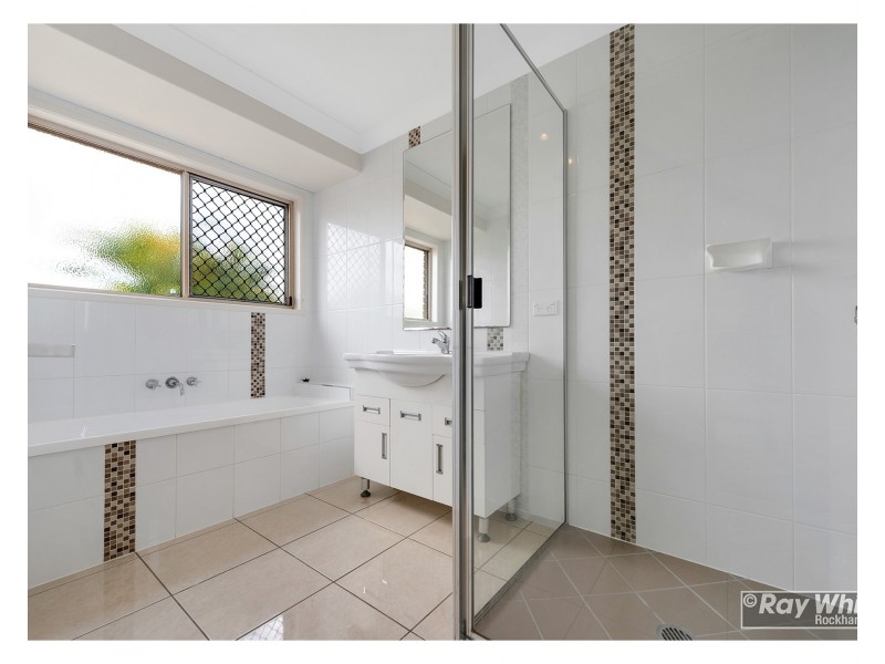 7 Rosella Drive, Gracemere QLD 4702