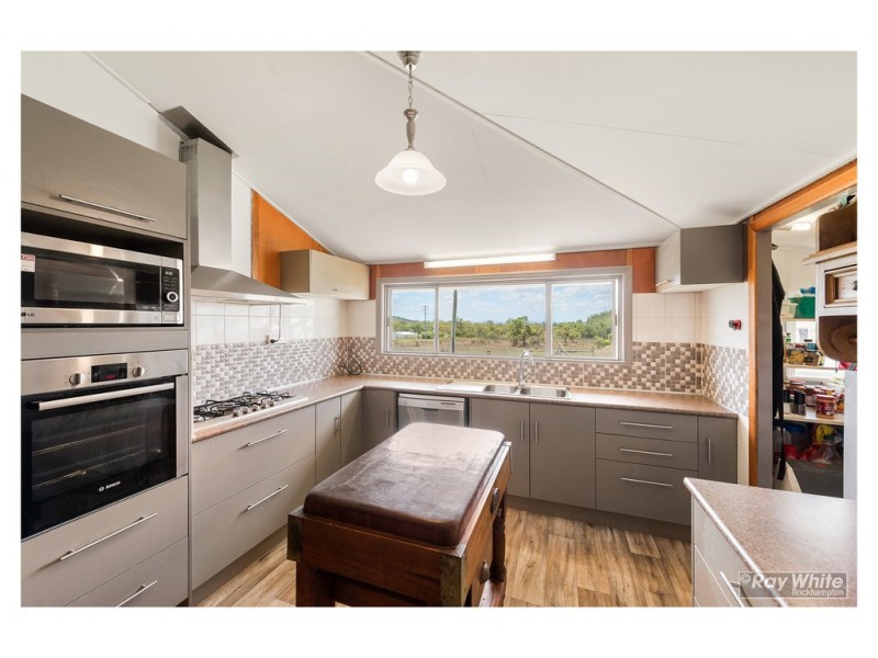 498 Rossmoya Road, Wattlebank QLD 4704