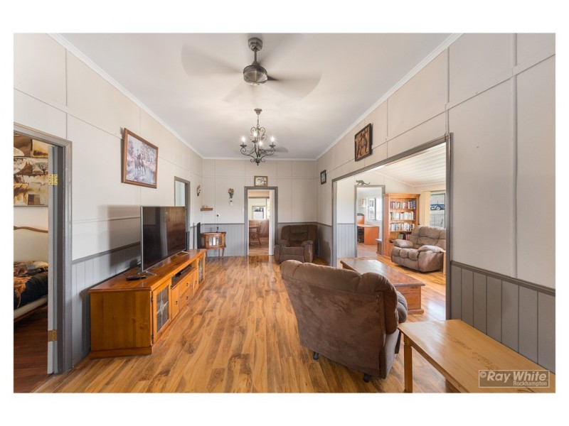 498 Rossmoya Road, Wattlebank QLD 4704