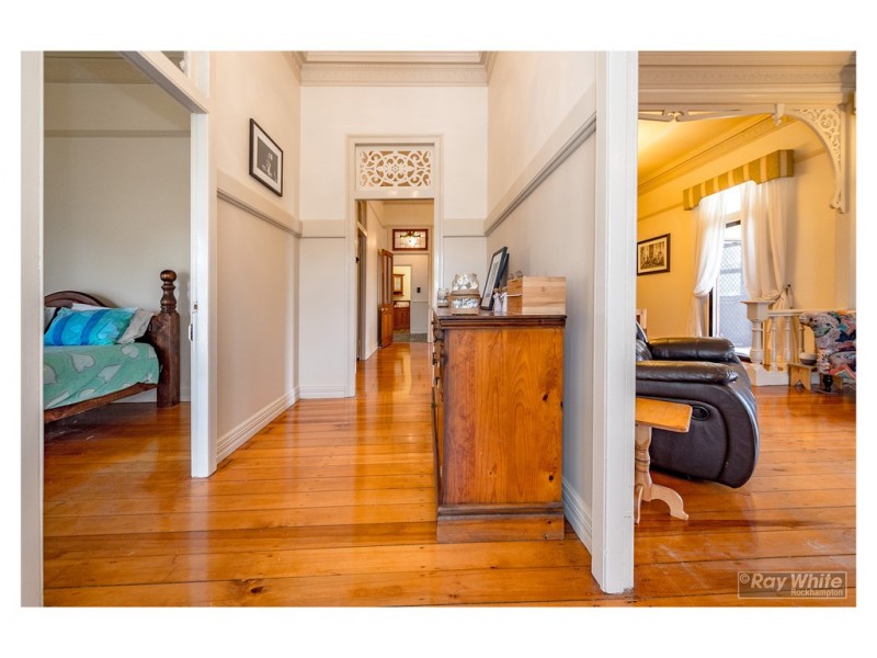 88 Davis Street, The Range QLD 4700