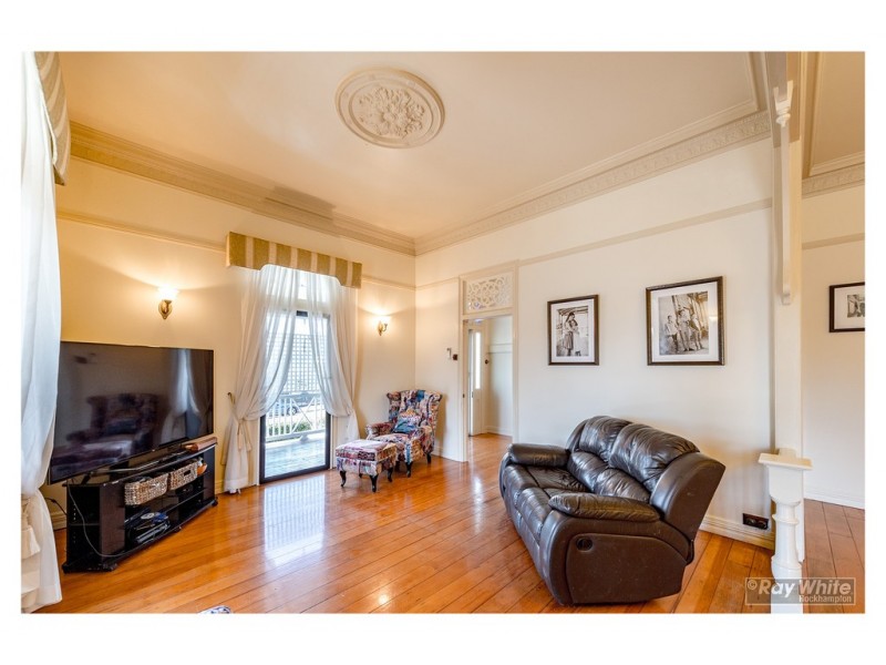 88 Davis Street, The Range QLD 4700
