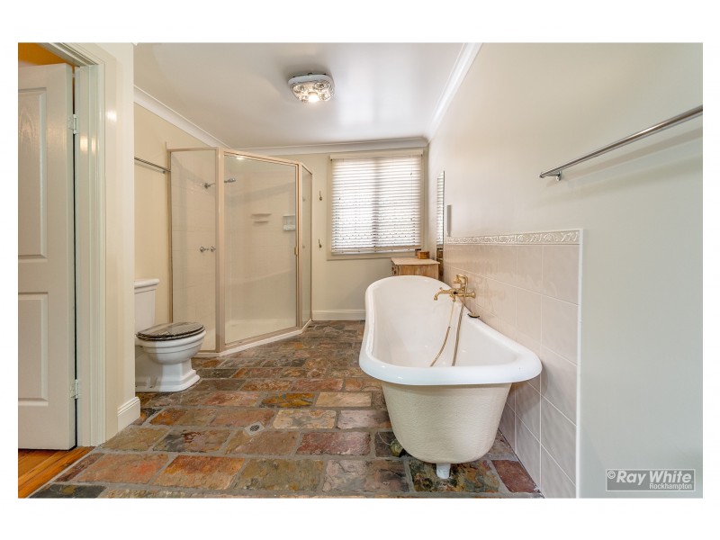 88 Davis Street, The Range QLD 4700