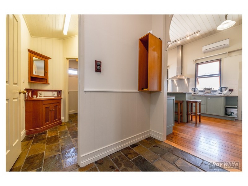 88 Davis Street, The Range QLD 4700