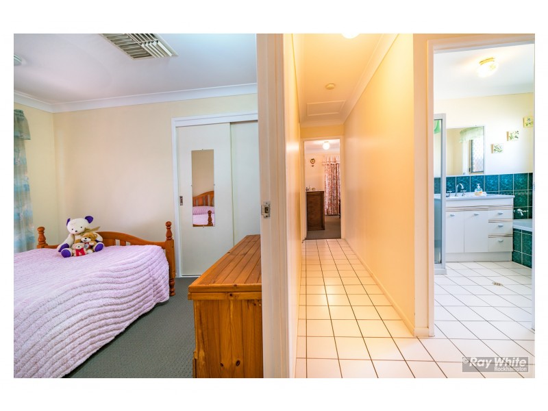 8 Darr Avenue, Glenlee QLD 4711