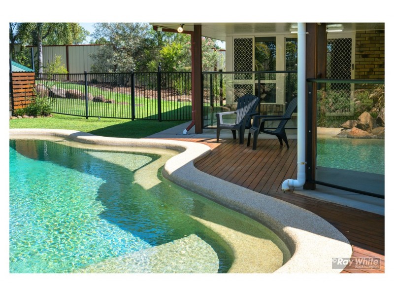 8 Samuel Crescent, Parkhurst QLD 4702