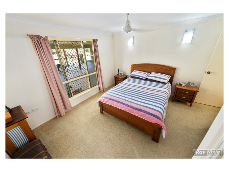 8 Samuel Crescent, Parkhurst QLD 4702